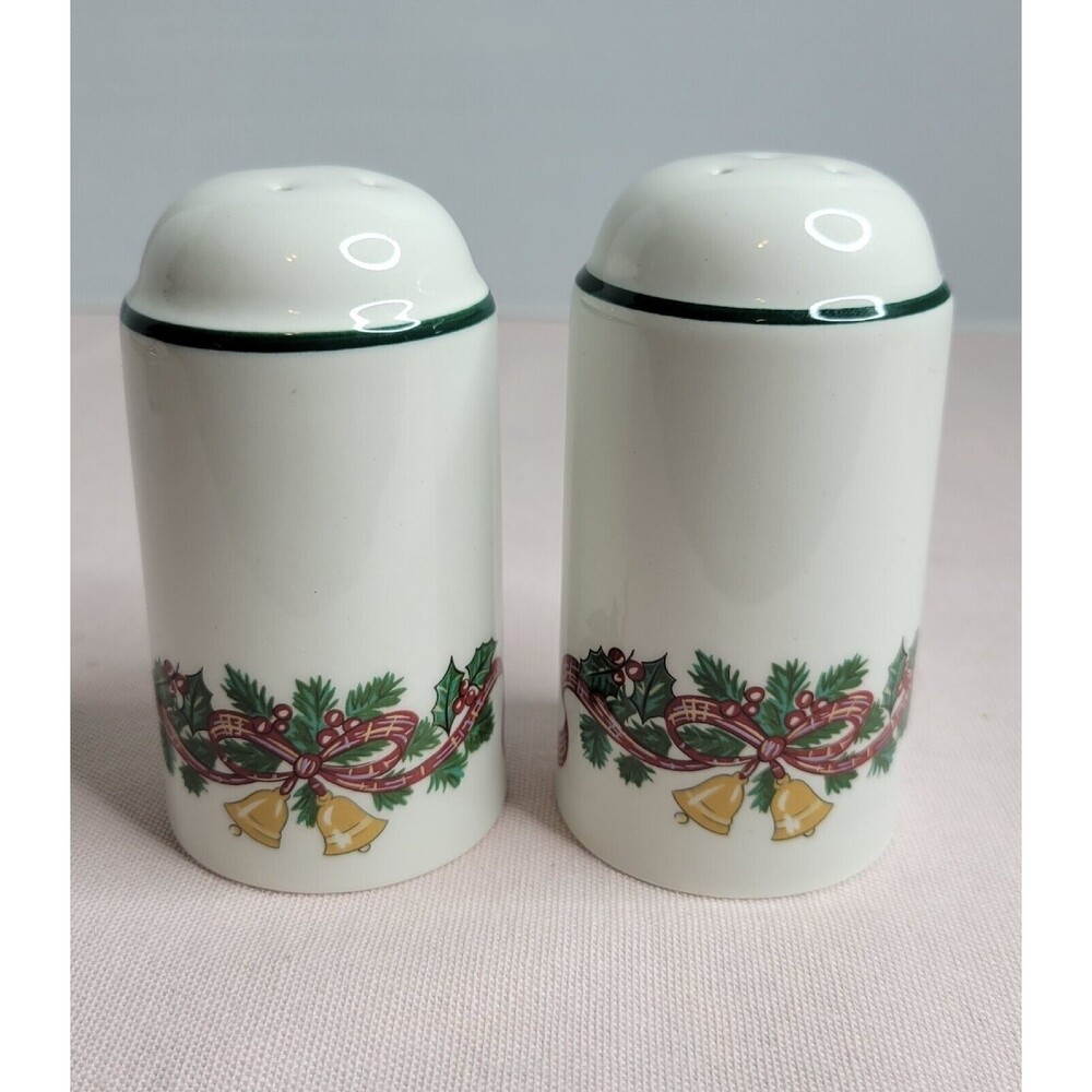 Johnson Brothers England VICTORIAN CHRISTMAS Holly Ribbon Salt Pepper Shakers